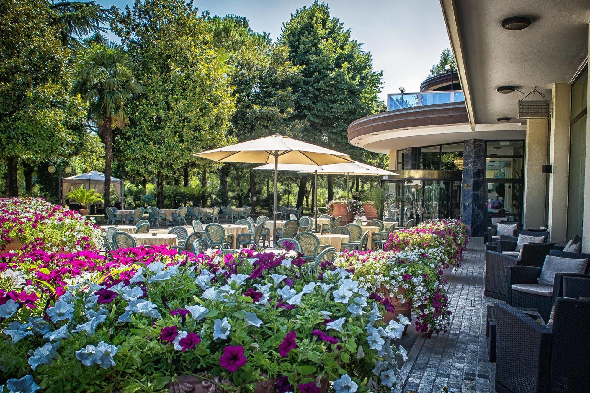 Hotel Internazionale Terme Abano Terme Exterior foto